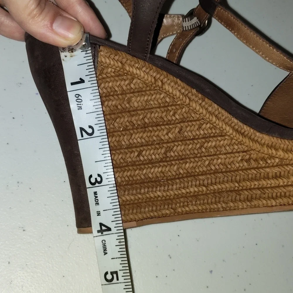 UGG Women’s Brown Espadrille Wedge size6.5